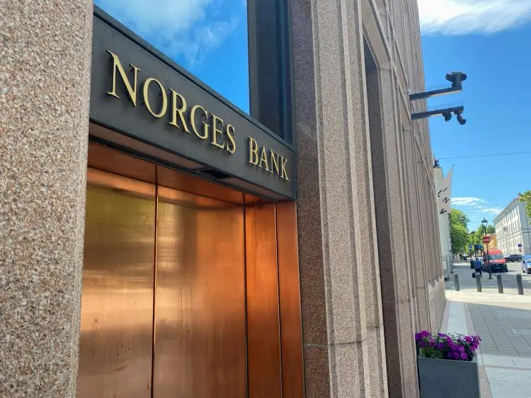 Entrance to Norges Bank building, Oslo